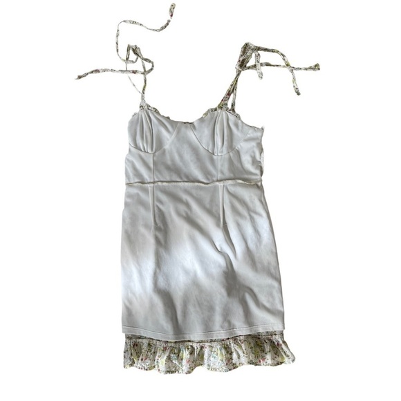 Wild Fable Cream Floral Spaghetti Strap Shirred Mini Dress - Size Medium - Picture 4 of 6